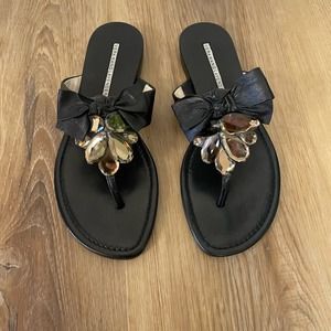 Vera Wang Lavender Label Embellished Black Leather Flip Flop Sandals Size 5 1/2